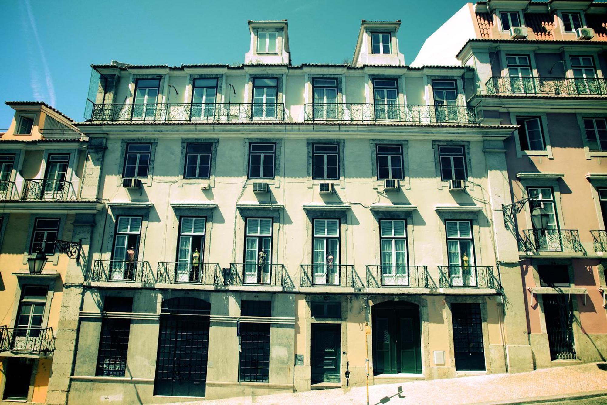 Hall Chiado Lisbon Exterior photo